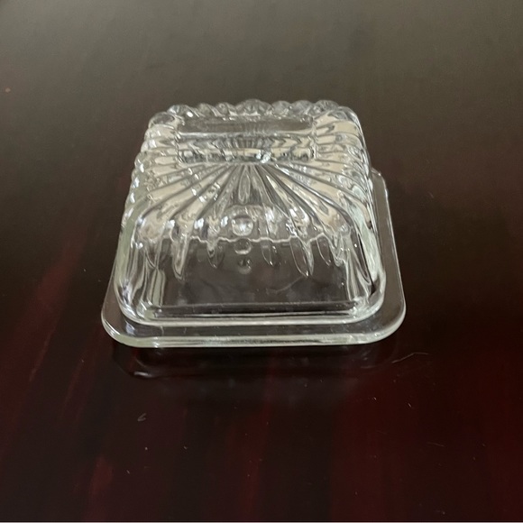 Clear Glass Small Butter Dish With Lid - Picture 1 of 7